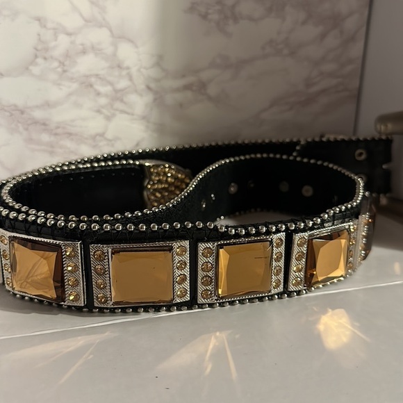 38” long Rhinestone Cowgirl Country Belt Heavy Well Made All Stones - like new!